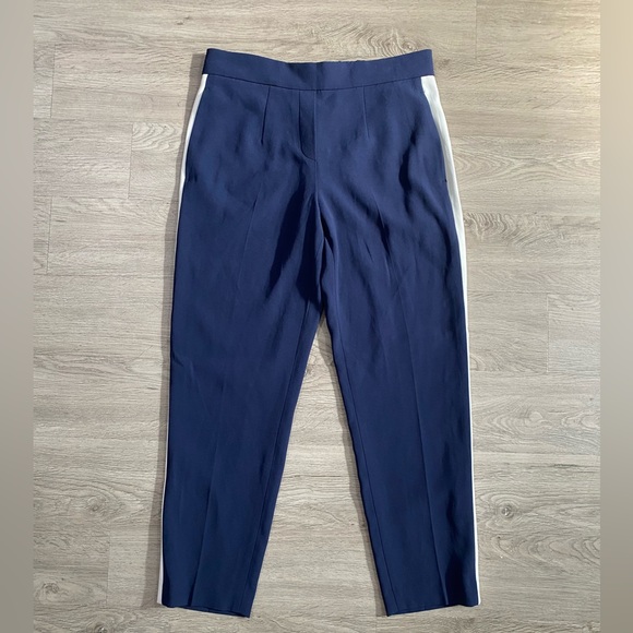 Aritzia Babaton Cohen Pull On‎ Pants White Stripe Navy Size 4 Casual Work Career - Picture 3 of 5